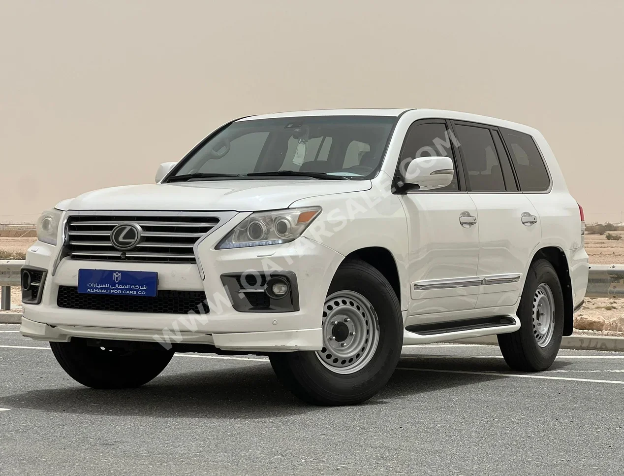 Lexus LX 570 S 2013 Automatic 325,000 Km 8 Cylinder Four Wheel Drive (4WD) SUV White