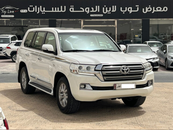 Toyota  Land Cruiser  VXR  2018  Automatic  423,000 Km  8 Cylinder  Four Wheel Drive (4WD)  SUV  White