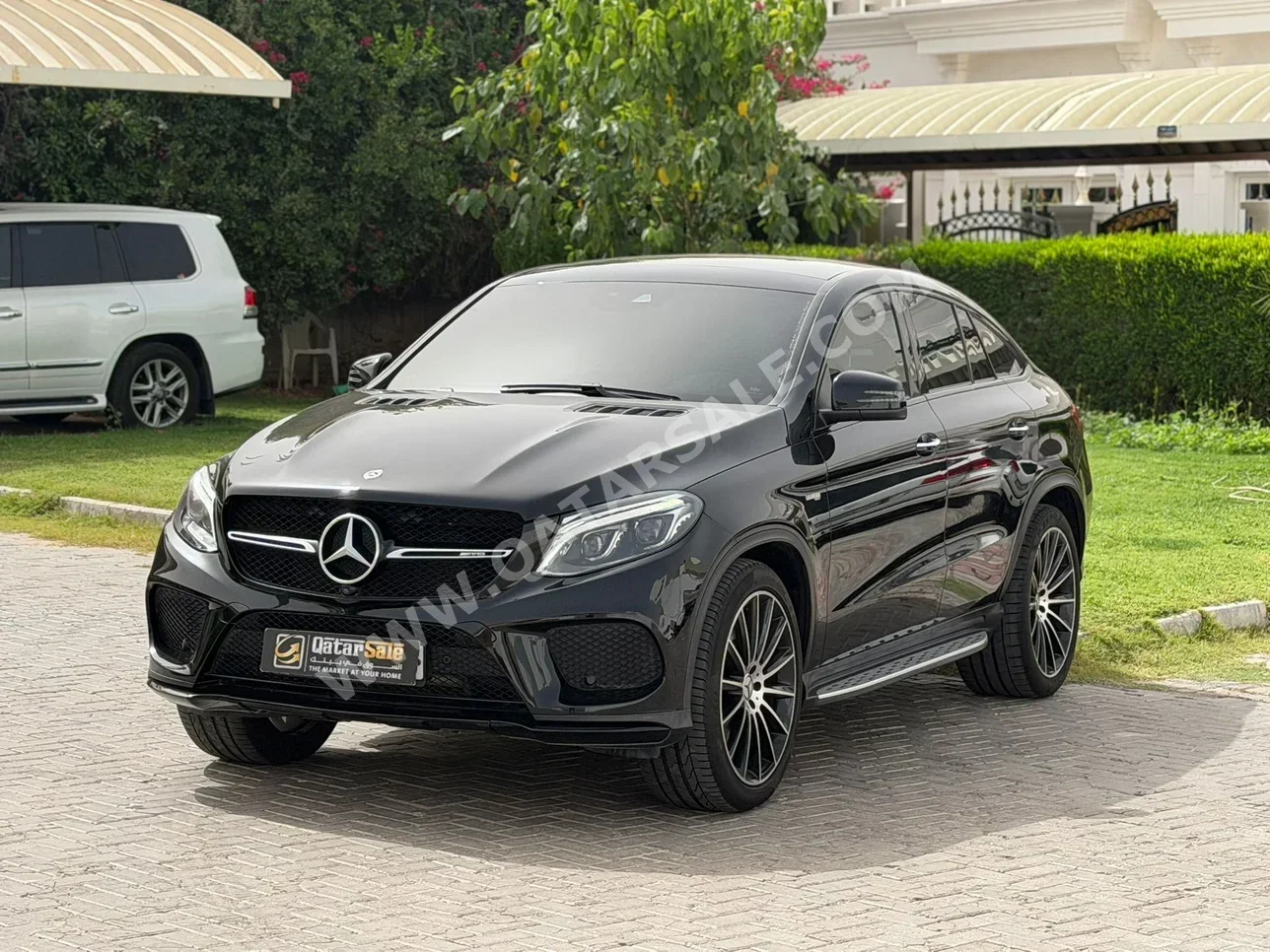 مرسيدس - بنز جي ال اي 43 AMG 2018 اوتوماتيك 77,000 كم 6 سلندر دفع رباعي اس يو في أسود