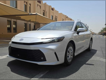 Toyota  Camry  2026  Automatic  0 Km  4 Cylinder  Front Wheel Drive (FWD)  Sedan  Pearl  With Warranty