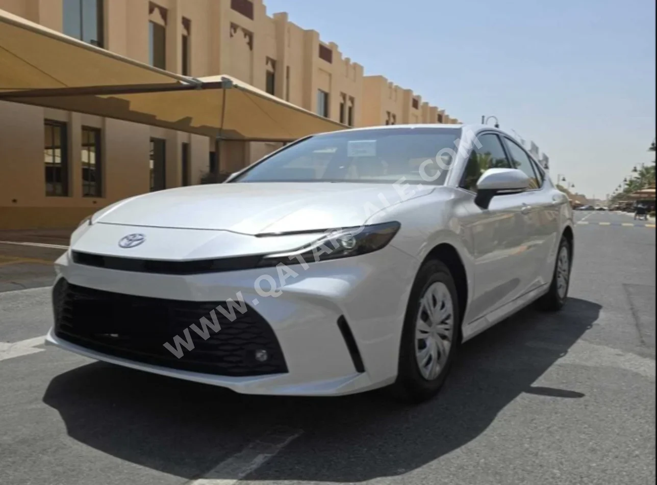 Toyota Camry 2026 Automatic 0 Km 4 Cylinder Front Wheel Drive (FWD) Sedan Pearl With Warranty