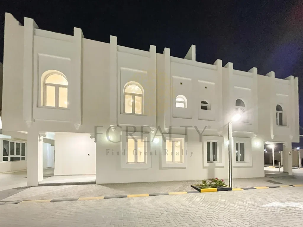 Compound  - Not Furnished  - Al Rayyan  - Muraikh  - 5 Bedrooms