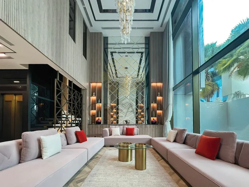 Townhouse  - Fully Furnished  - Doha  - The Pearl  - 5 Bedrooms