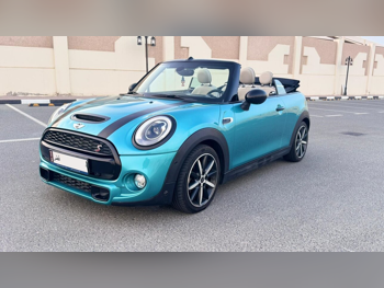 Mini  Cooper  S  2017  Automatic  56,000 Km  4 Cylinder  Front Wheel Drive (FWD)  Convertible  Blue