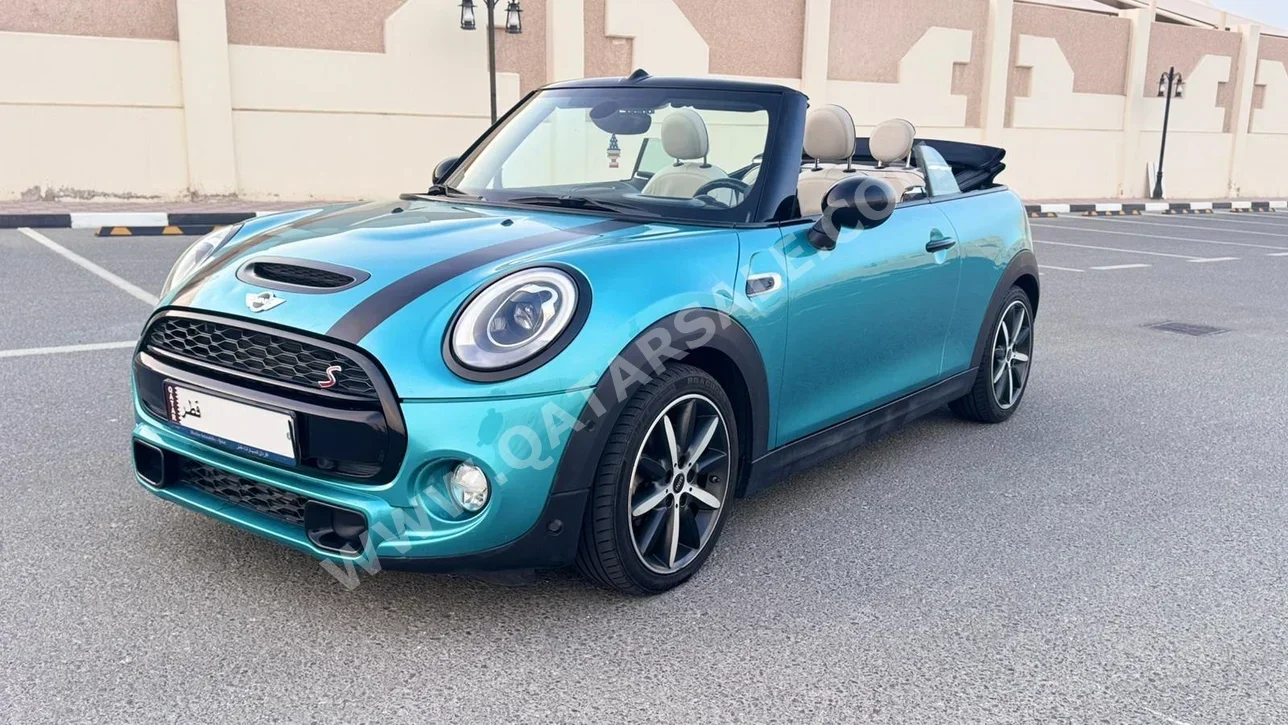 Mini  Cooper  S  2017  Automatic  56,000 Km  4 Cylinder  Front Wheel Drive (FWD)  Convertible  Blue