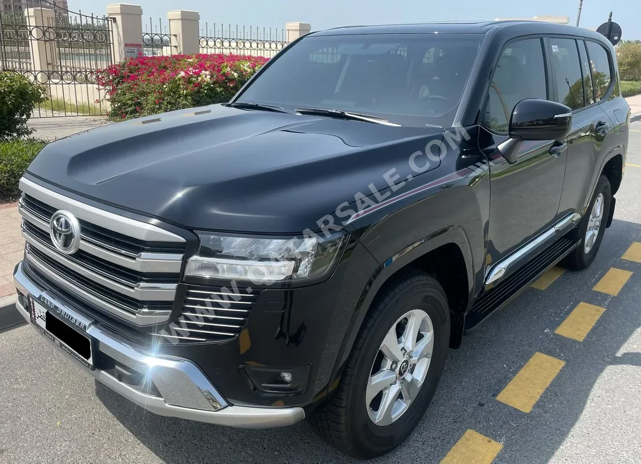 Toyota  Land Cruiser  GXR  2025  Automatic  4,000 Km  6 Cylinder  Four Wheel Drive (4WD)  SUV  Black  With Warranty