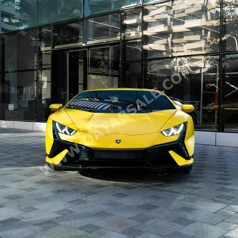 لمبرجيني هركان تكنيكا 2023 اوتوماتيك 5,700 كم 10 سلندر دفع خلفي كوبيه \ سبورت أصفر تحت الضمان