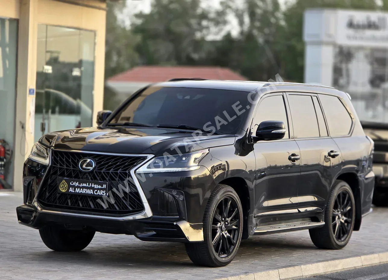 Lexus  LX  570  2017  Automatic  190,000 Km  8 Cylinder  Four Wheel Drive (4WD)  SUV  Black