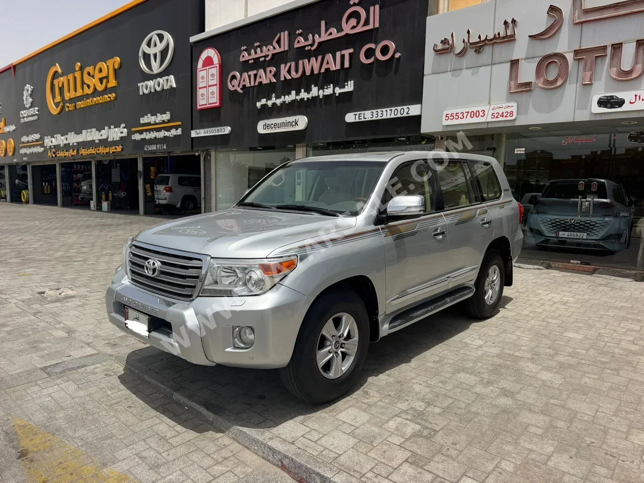 Toyota Land Cruiser GXR 2015 Automatic 235,000 Km 8 Cylinder Four Wheel Drive (4WD) SUV Silver