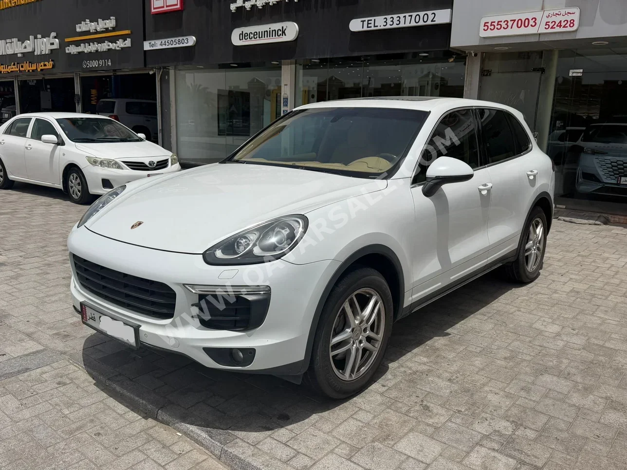 Porsche  Cayenne  2016  Automatic  145,000 Km  6 Cylinder  Four Wheel Drive (4WD)  SUV  White
