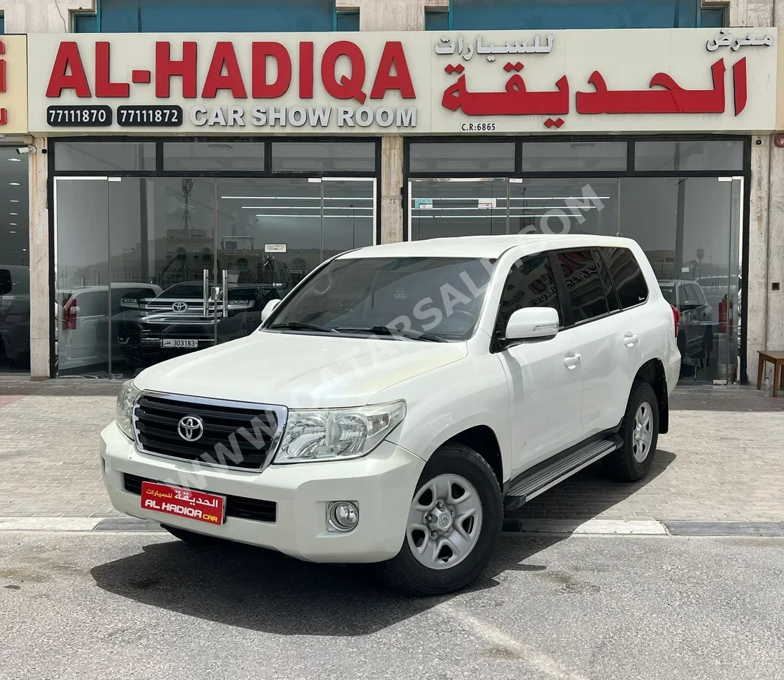 Toyota Land Cruiser G 2012 Automatic 319,000 Km 6 Cylinder Four Wheel Drive (4WD) SUV White