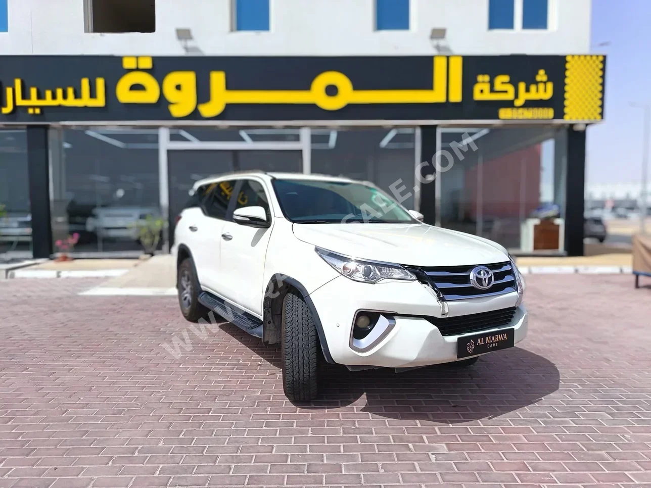 Toyota Fortuner 2017 Automatic 333,000 Km 4 Cylinder Four Wheel Drive (4WD) SUV White