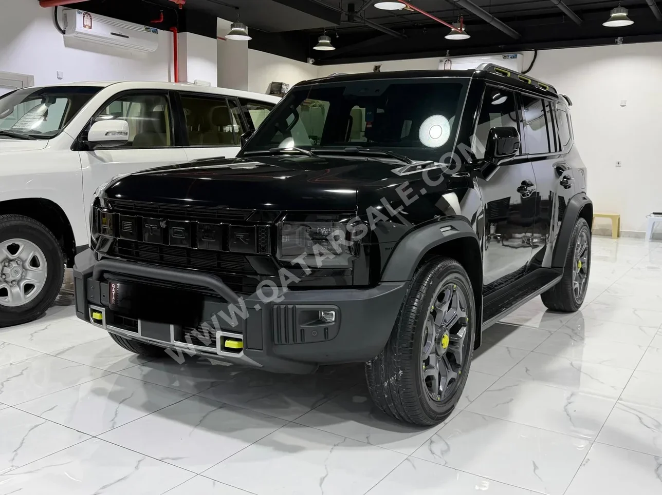 Jetour  T2  Luxury  2025  Automatic  34,000 Km  4 Cylinder  Four Wheel Drive (4WD)  SUV  Black  With Warranty