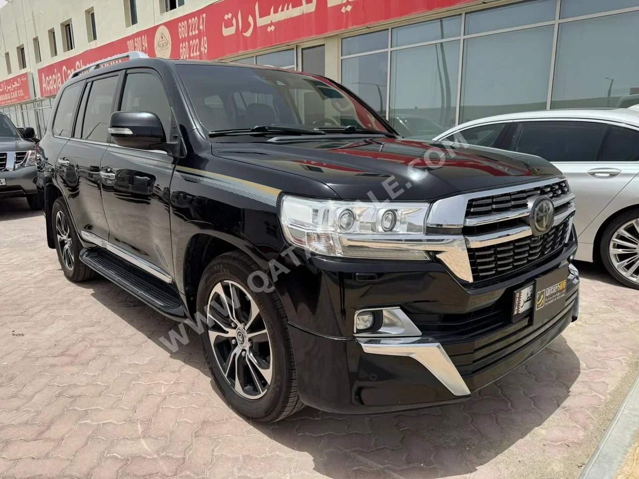 Toyota  Land Cruiser  VXR  2021  Automatic  144,000 Km  8 Cylinder  Four Wheel Drive (4WD)  SUV  Black