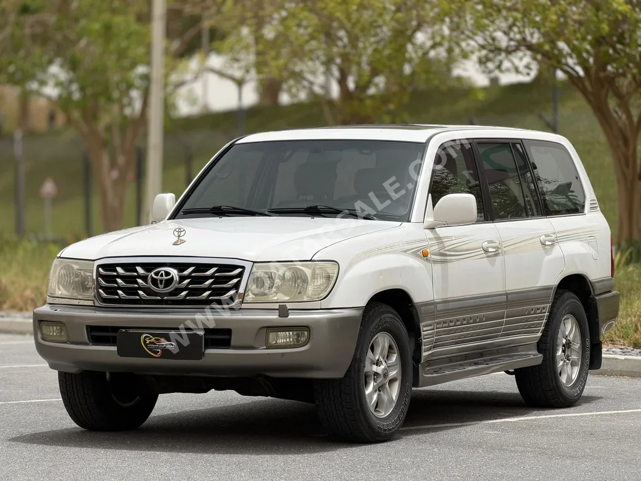 Toyota Land Cruiser GXR - Limited 2007 Automatic 428,000 Km 6 Cylinder Four Wheel Drive (4WD) SUV White