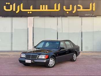 Mercedes-Benz  300 SE  1992  Automatic  110,000 Km  8 Cylinder  Rear Wheel Drive (RWD)  Sedan  Black