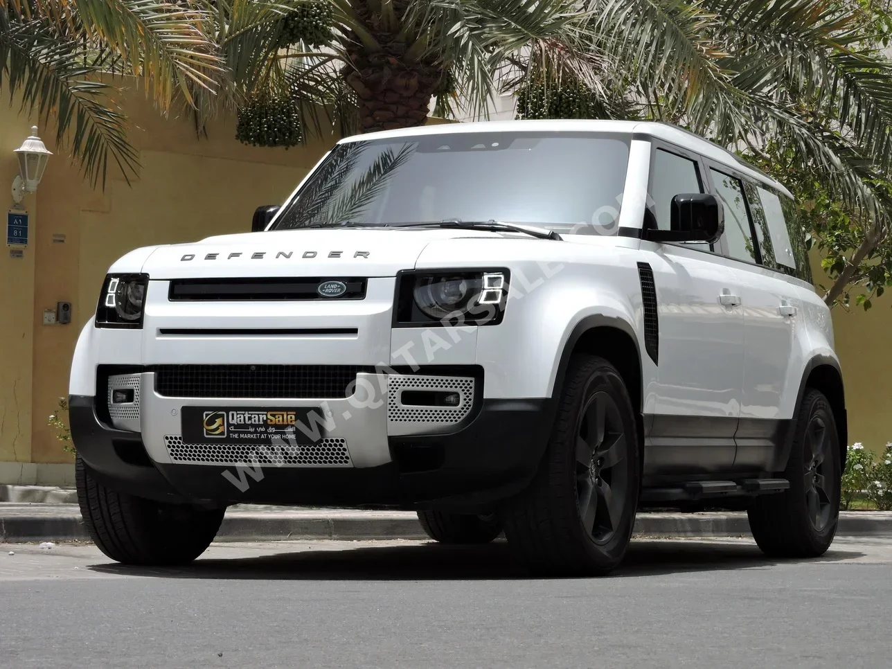 Land Rover Defender 110 SE 2022 Automatic 130,000 Km 4 Cylinder Four Wheel Drive (4WD) SUV White With Warranty