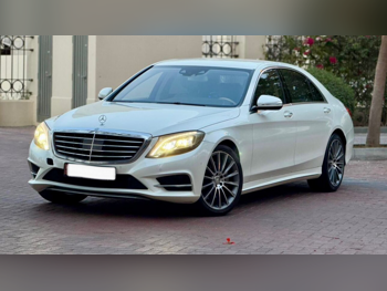 Mercedes-Benz S-Class 500 2014 Automatic 61,000 Km 8 Cylinder Rear Wheel Drive (RWD) Sedan White