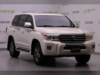 Toyota Land Cruiser GXR 2015 Automatic 461,000 Km 8 Cylinder Four Wheel Drive (4WD) SUV Pearl