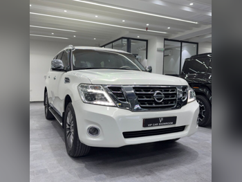 Nissan Patrol LE 2010 Automatic 408,000 Km 8 Cylinder Four Wheel Drive (4WD) SUV White