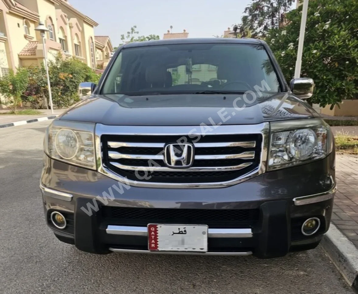 Honda Pilot Touring 2015 Automatic 82,000 Km 6 Cylinder All Wheel Drive (AWD) SUV Gray Metallic