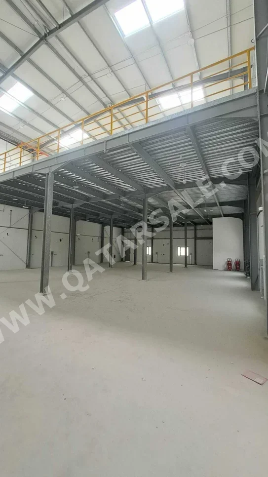 Warehouses & Stores - Al Wakrah  - Barkit Al Awamer  -Area Size: 1000 Square Meter