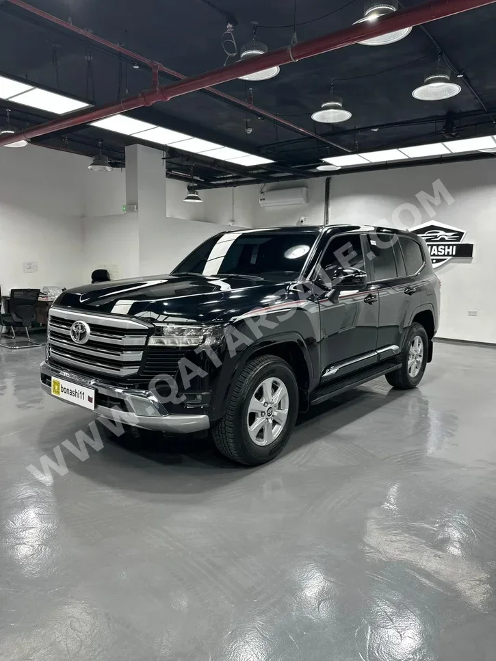 Toyota  Land Cruiser  GX  2022  Automatic  30,000 Km  6 Cylinder  Four Wheel Drive (4WD)  SUV  Black