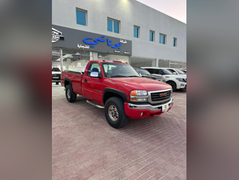 GMC  Sierra  2500 HD  2002  Automatic  394,000 Km  8 Cylinder  Rear Wheel Drive (RWD)  Pick Up  Red