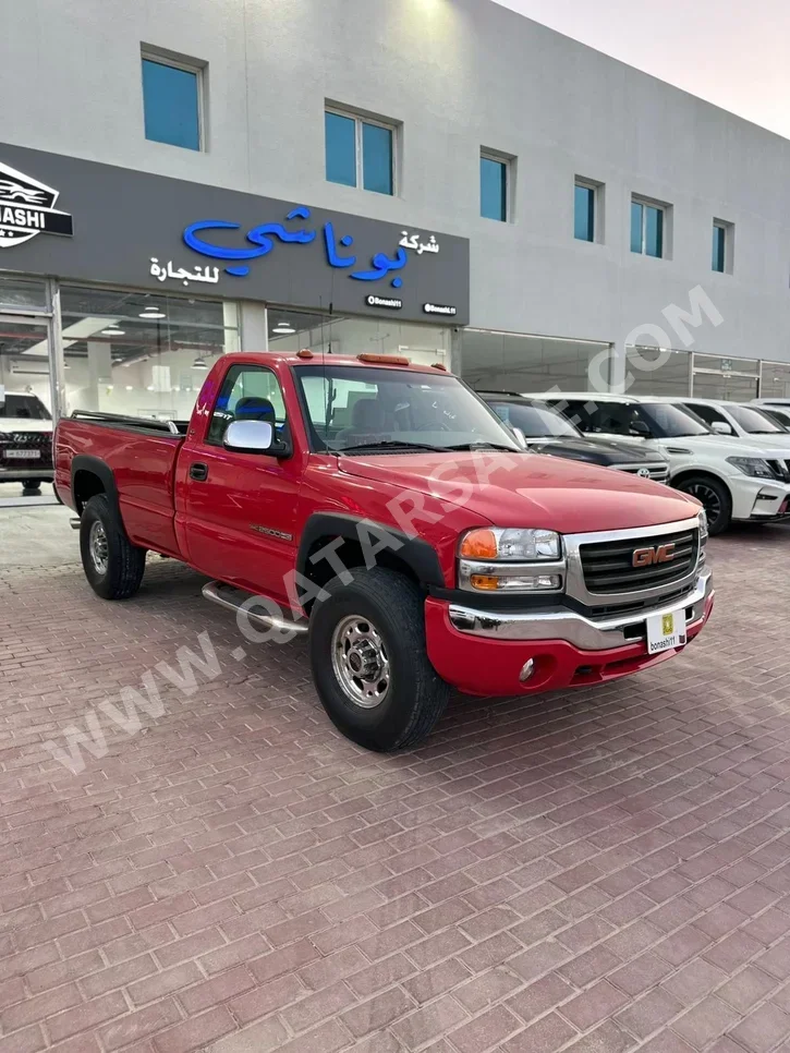 جي ام سي سييرا 2500 HD 2002 اوتوماتيك 394,000 كم 8 سلندر دفع خلفي بيكب أحمر