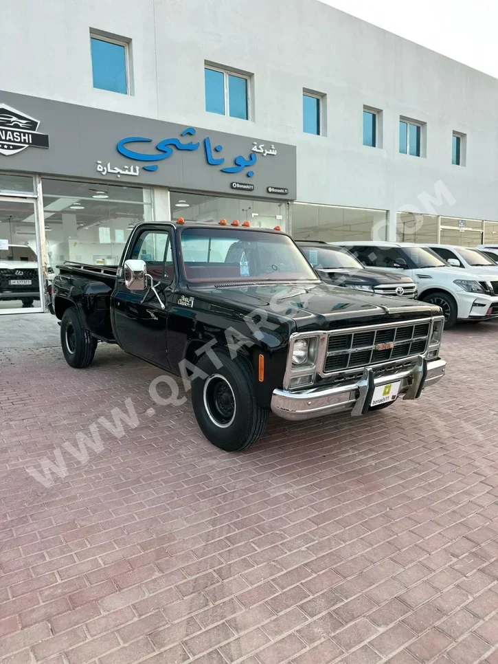 جي ام سي سييرا كلاسك 1977 عادي 158,000 كم 8 سلندر دفع خلفي بيكب أسود