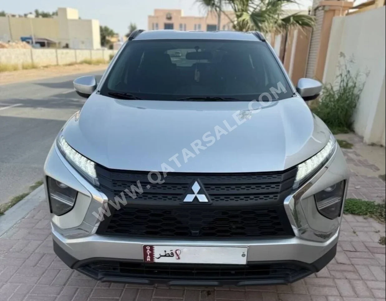ميتسوبيشي إيكليبس 2022 اوتوماتيك 93,000 كم 2 سلندر سحب امامي اس يو في فضي