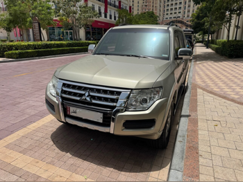 Mitsubishi Pajero 3.5 2016 Automatic 101,100 Km 6 Cylinder Four Wheel Drive (4WD) SUV Beige