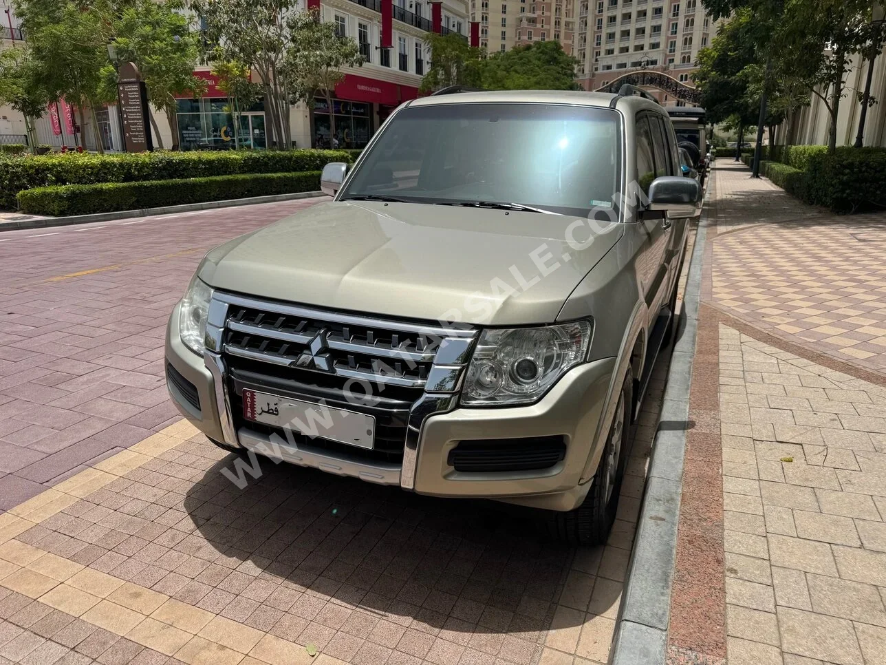 Mitsubishi Pajero 3.5 2016 Automatic 101,100 Km 6 Cylinder Four Wheel Drive (4WD) SUV Beige
