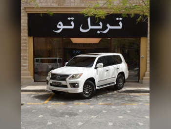 Lexus  LX  570 S  2014  Automatic  168,400 Km  8 Cylinder  Four Wheel Drive (4WD)  SUV  White