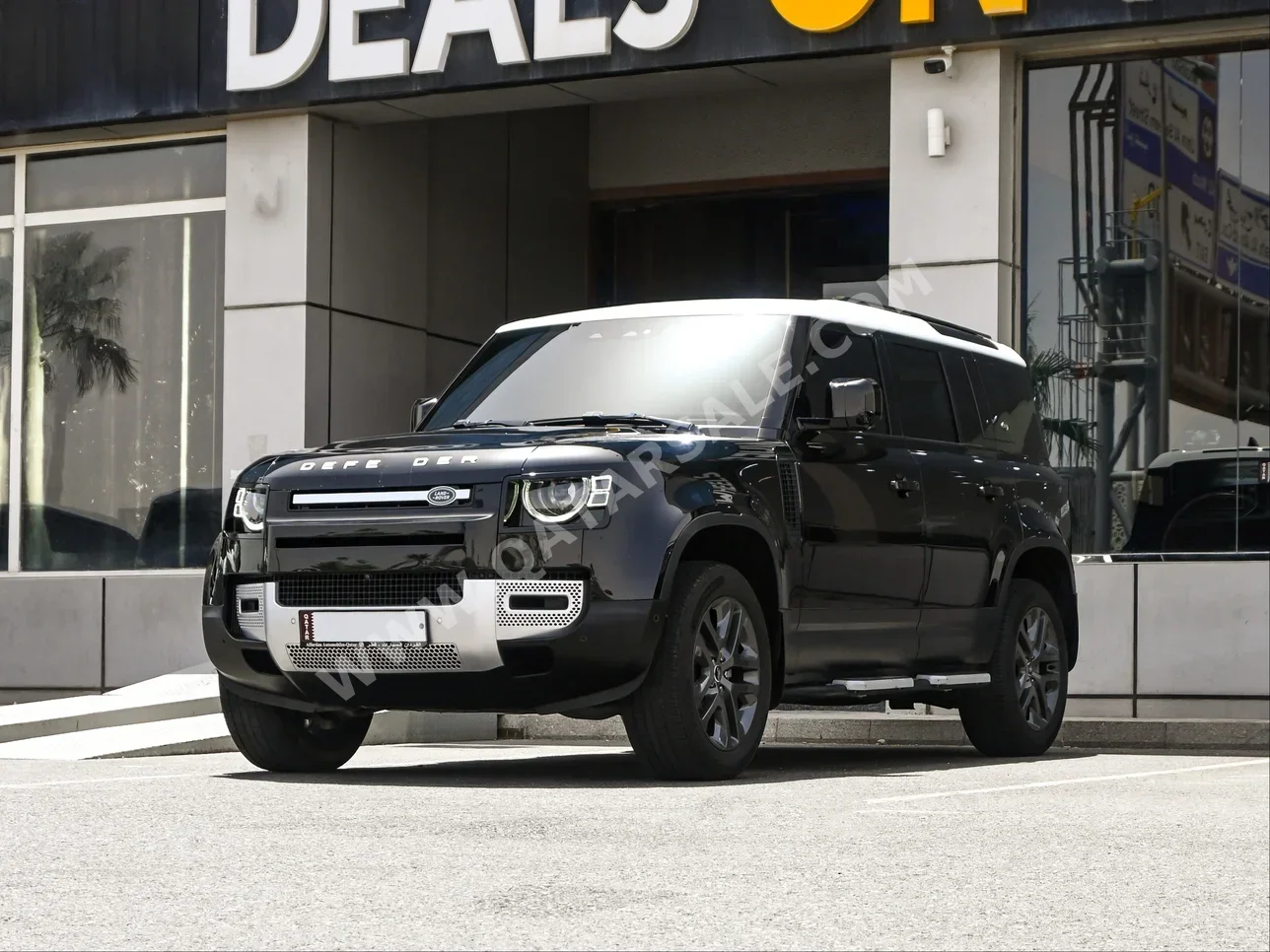 Land Rover  Defender  110 SE  2024  Automatic  58,000 Km  4 Cylinder  All Wheel Drive (AWD)  SUV  Black  With Warranty