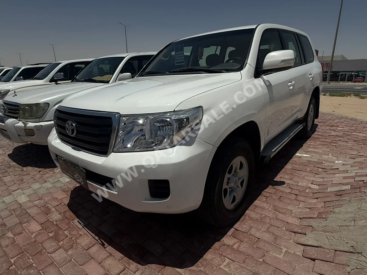 Toyota  Land Cruiser  G  2015  Automatic  510,000 Km  6 Cylinder  Four Wheel Drive (4WD)  SUV  White