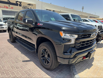 Chevrolet  Silverado  Trail Boss  2023  Automatic  56,000 Km  8 Cylinder  Four Wheel Drive (4WD)  Pick Up  Black  With Warranty