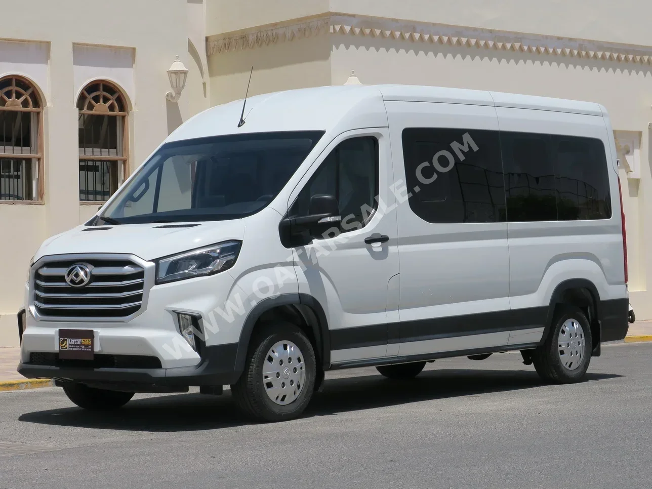 ماكسس دليفير 9 2024 عادي 5,000 كم 4 سلندر سحب امامي فان \ باص أبيض تحت الضمان