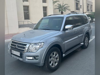 Mitsubishi Pajero 3.5 2016 Automatic 256,000 Km 6 Cylinder Four Wheel Drive (4WD) SUV Silver