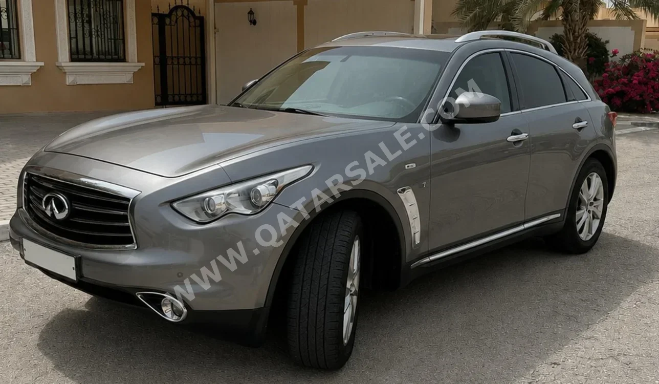 Infiniti QX 70 2014 Automatic 127,000 Km 6 Cylinder Four Wheel Drive (4WD) SUV Carpathian grey