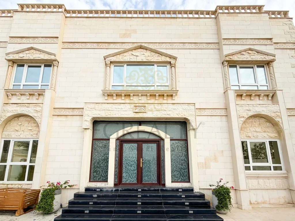 سكن عائلي  - غير مفروشة  - الدوحة  - نجمة  - 6 غرف نوم