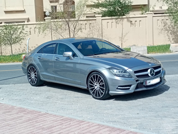 Mercedes-Benz  CLS  500  2013  Automatic  216,000 Km  8 Cylinder  Rear Wheel Drive (RWD)  Sedan  Gray