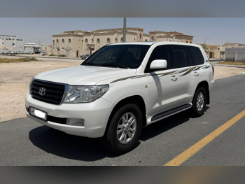 Toyota  Land Cruiser  GX  2011  Automatic  180,000 Km  6 Cylinder  Four Wheel Drive (4WD)  SUV  White