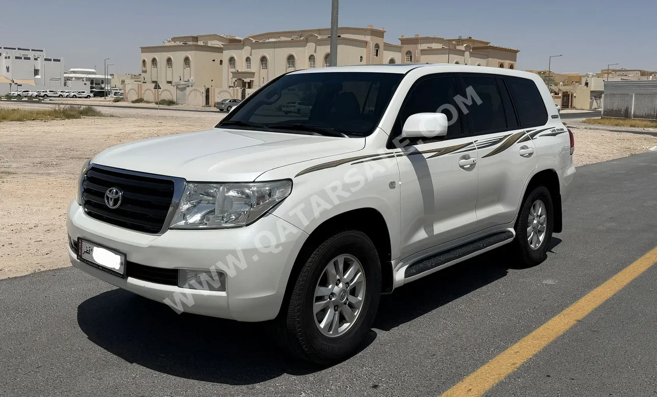 Toyota  Land Cruiser  GX  2011  Automatic  180,000 Km  6 Cylinder  Four Wheel Drive (4WD)  SUV  White