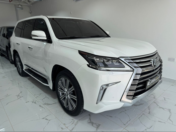 Lexus  LX  570  2017  Automatic  214,000 Km  8 Cylinder  Four Wheel Drive (4WD)  SUV  White