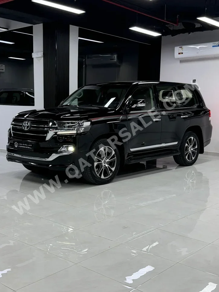 Toyota Land Cruiser GXR- Grand Touring 2020 Automatic 230,000 Km 8 Cylinder Four Wheel Drive (4WD) SUV Black
