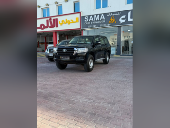 Toyota  Land Cruiser  G  2016  Automatic  340,000 Km  6 Cylinder  Four Wheel Drive (4WD)  SUV  Black