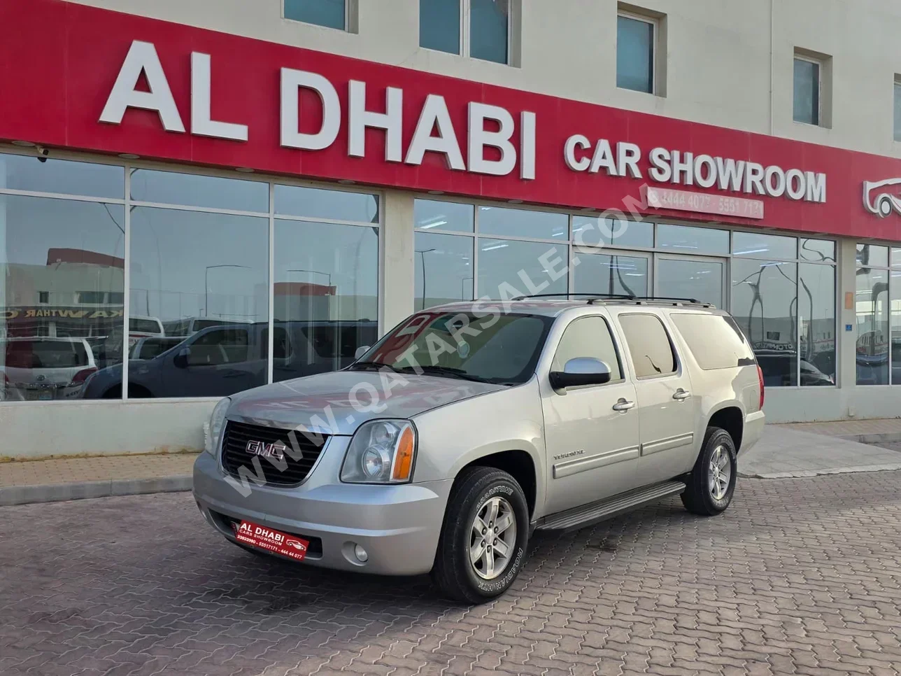 GMC Yukon XL 2011 Automatic 148,000 Km 8 Cylinder Four Wheel Drive (4WD) SUV Silver