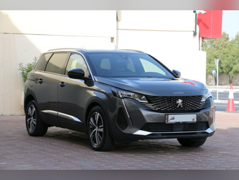 Peugeot  5008  GT Line  2024  Automatic  39,673 Km  4 Cylinder  Front Wheel Drive (FWD)  SUV  Gray  With Warranty