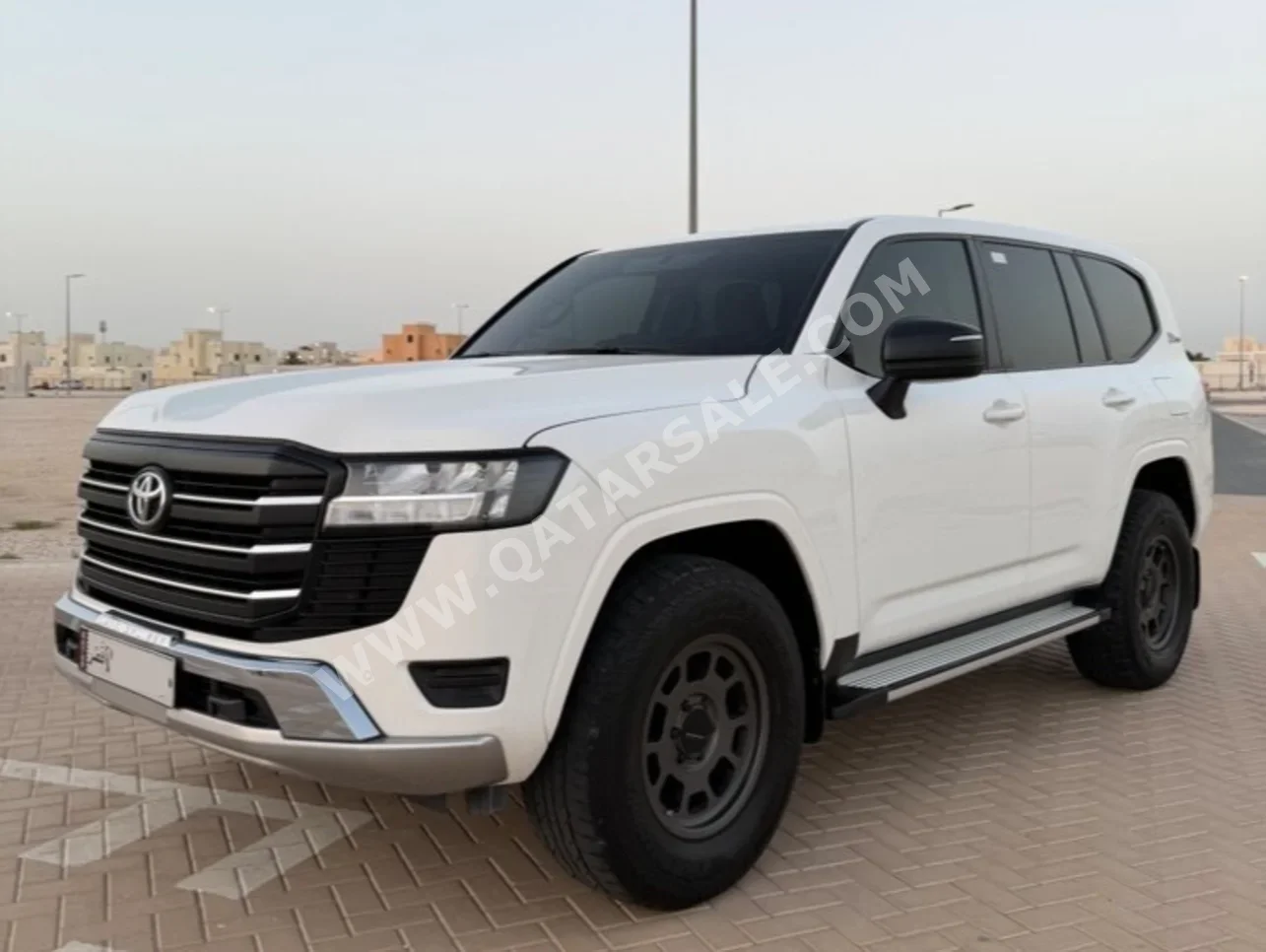 Toyota  Land Cruiser  GX  2022  Automatic  125,000 Km  6 Cylinder  Four Wheel Drive (4WD)  SUV  White